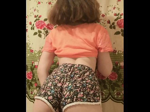 ❤️ Nwa ọhụrụ sexy na-eyipụ uwe mkpirisi ya na igwefoto ❤️ na porn% ig.chancel.top% ️❤
